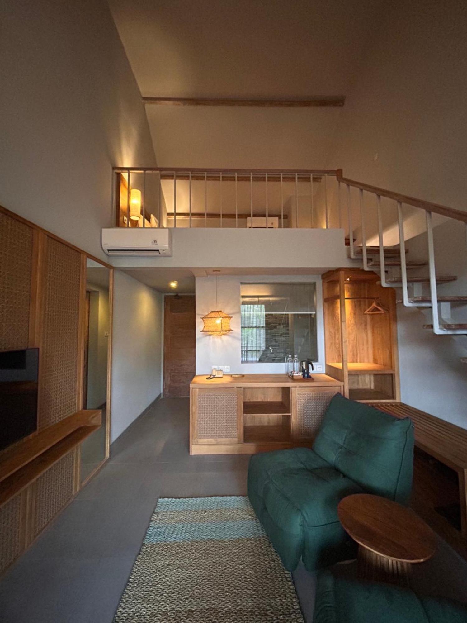 Umadewi Surf & Retreat Hotel Pulukan Kültér fotó