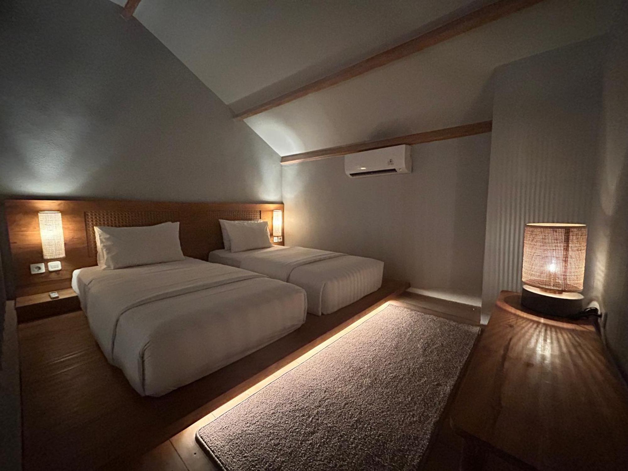 Umadewi Surf & Retreat Hotel Pulukan Kültér fotó