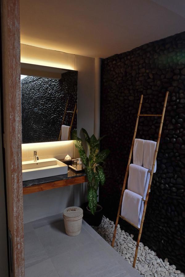 Umadewi Surf & Retreat Hotel Pulukan Kültér fotó